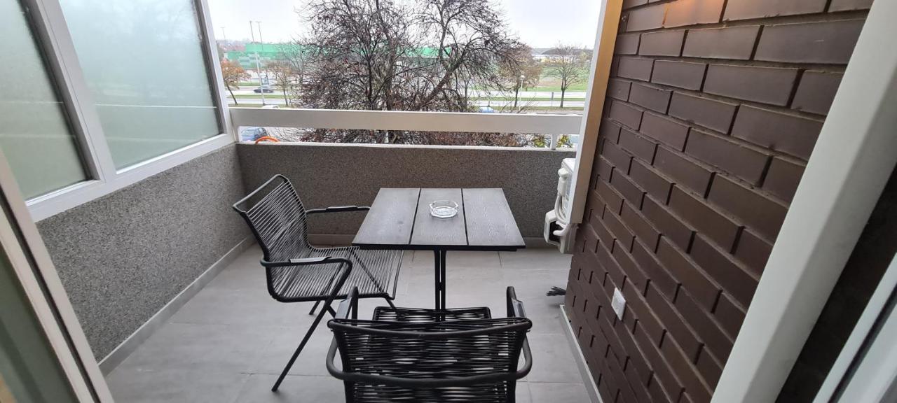 Apartment - Entry With Pin 0 - 24h, Luxury Massage Chair Free Cancellation 24 Before Check In *