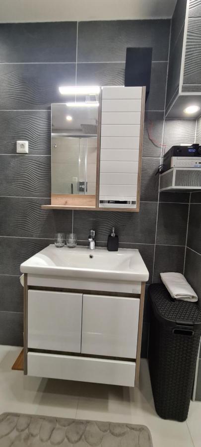 Apartment - Entry With Pin 0 - 24h, Luxury Massage Chair Free Cancellation 24 Before Check In Slavonski Brod