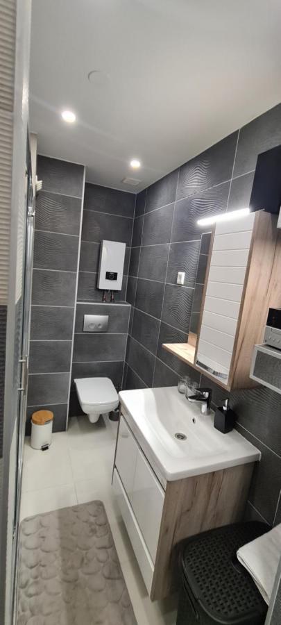 Apartment - Entry With Pin 0 - 24h, Luxury Massage Chair Free Cancellation 24 Before Check In *