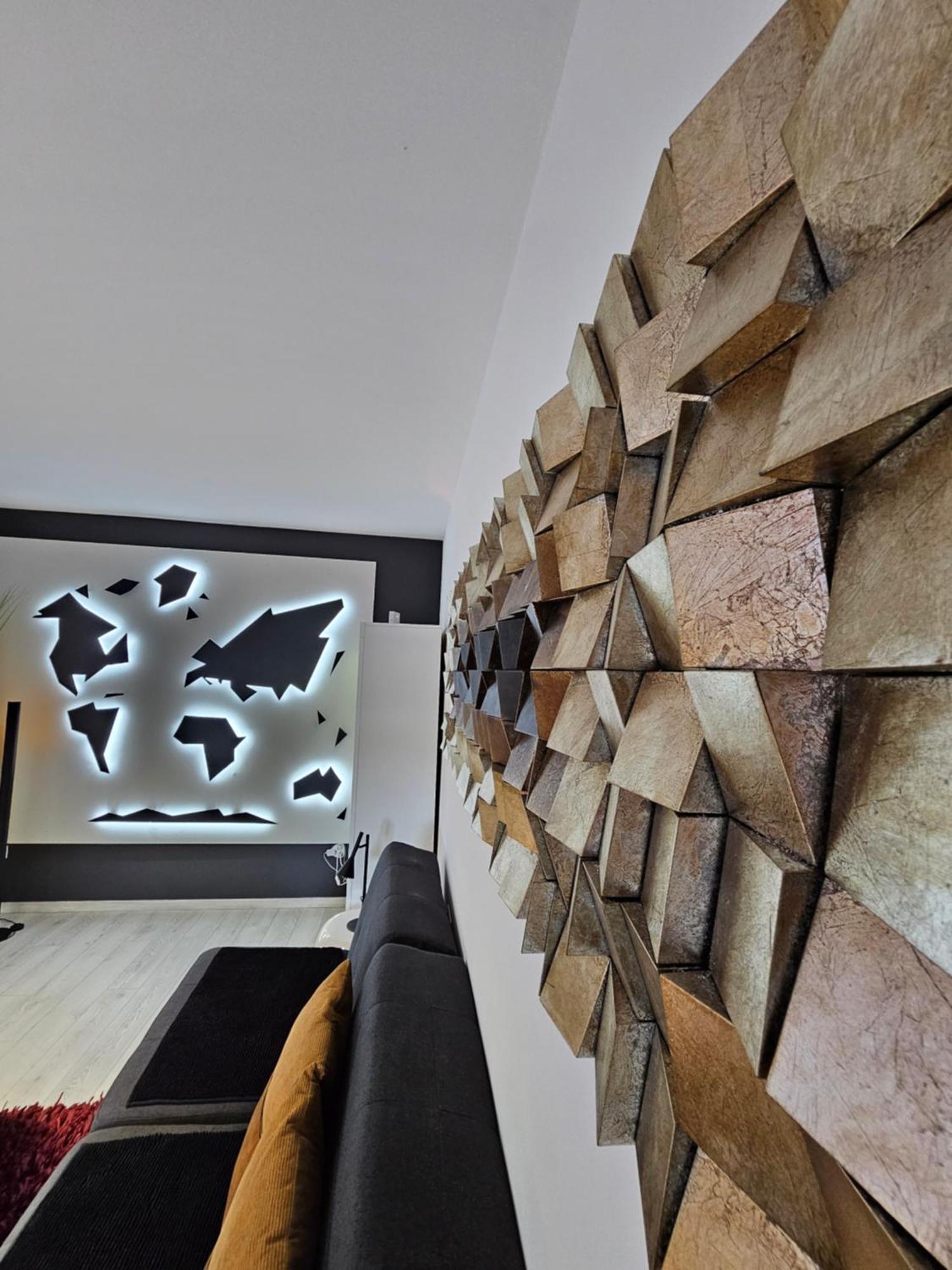 - Entry With Pin 0 - 24h, Luxury Massage Chair Free Cancellation 24 Before Check In *